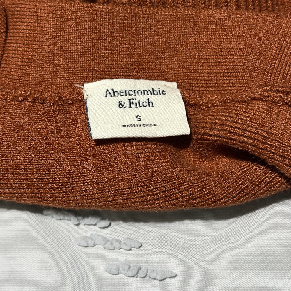 Abercrombie Ribbed Cropped Tank - Picture 4 of 4